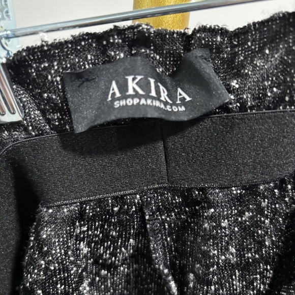 AKIRA SHORTS - Picture 3 of 4